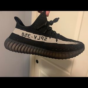 Yeezy Oreo lightly worn